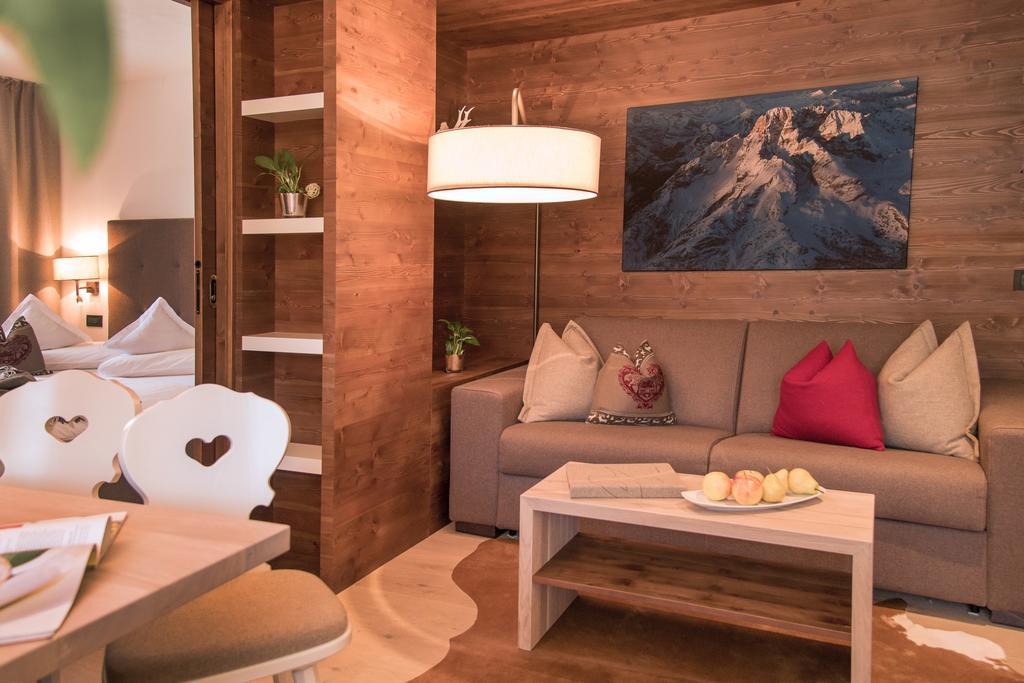 Ariston Dolomiti Residence Dobbiaco Extérieur photo