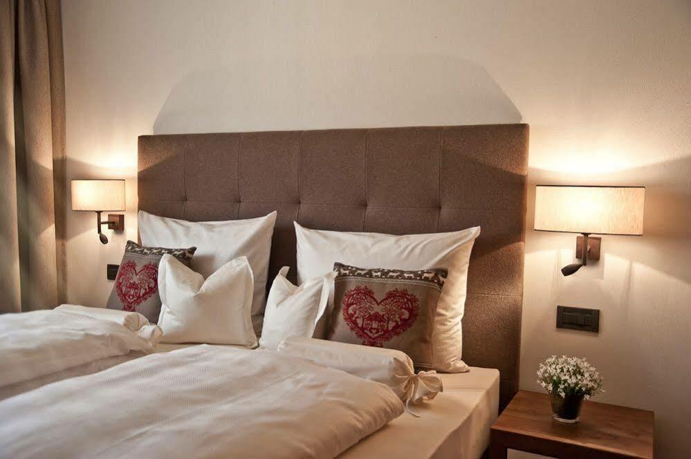 Ariston Dolomiti Residence Dobbiaco Extérieur photo
